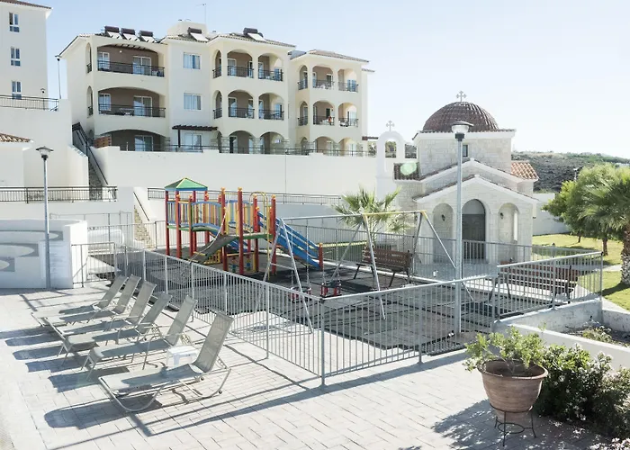 Lägenhetshotell Club St. George (adults Only) 3*